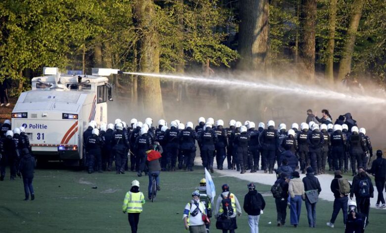 Belgian police detain 132 in virus restrictions protest